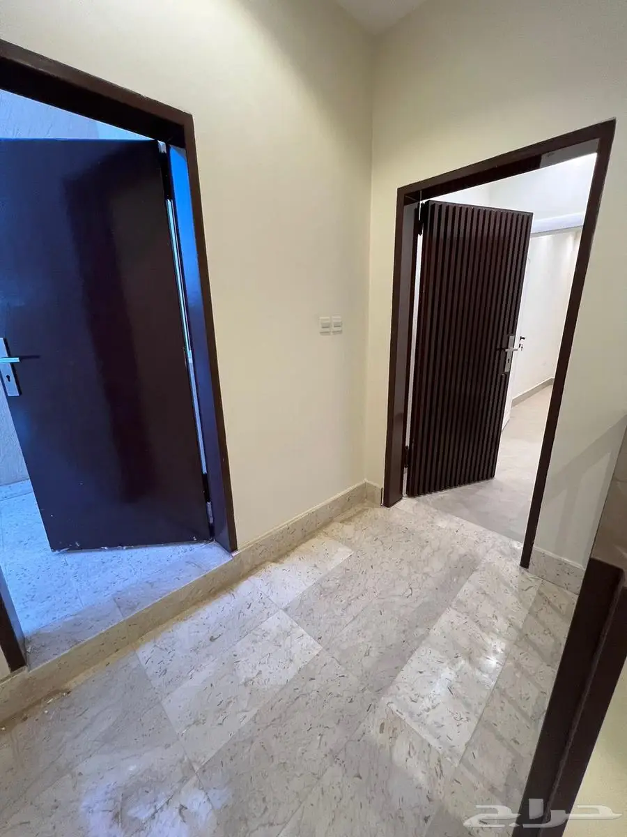 للايجار شقة عوائل في الرياض حي العارض   رقم العرض H933 5