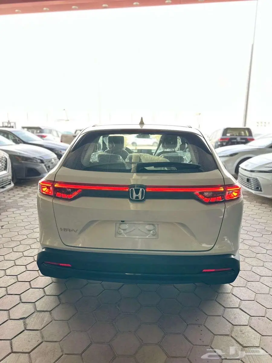 هوندا HRV LX 2024 لدى الخضر للسيارات 7