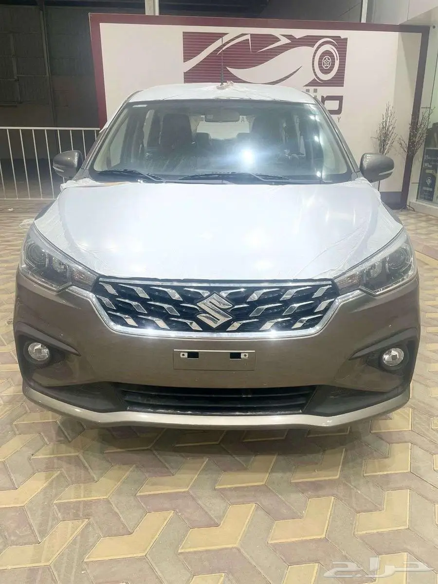 سوزوكي ارتيجا فل موديل GLX 2025بسعر 62000 بالضريبه 0