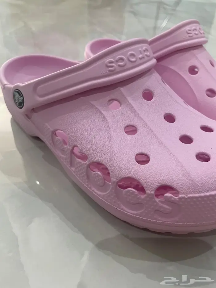 كروكس وردي crocs 1