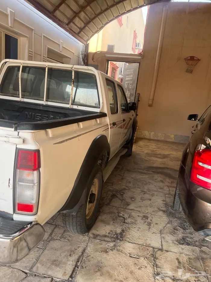 نيسان 0