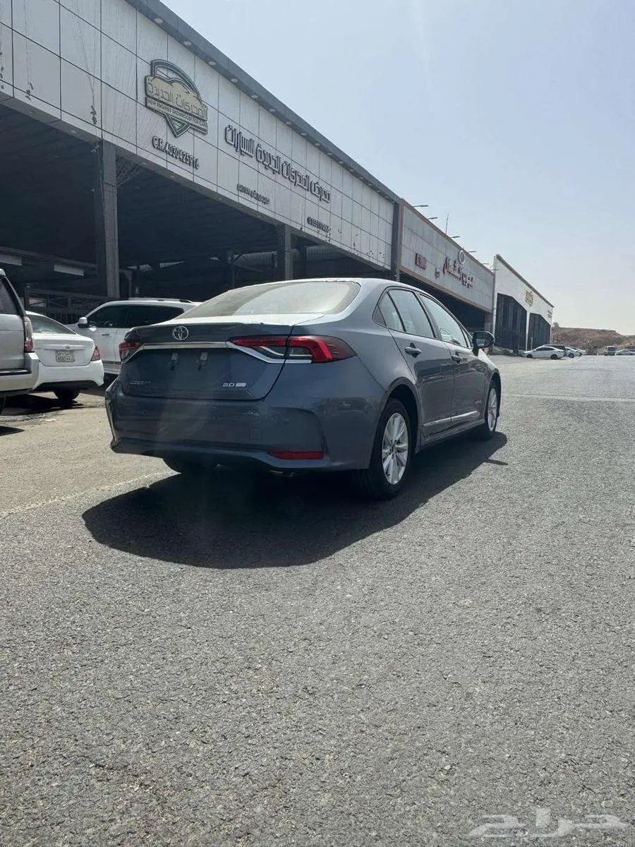 تويوتا كورلا مطور 2000 cc جنوط رصاصى موديل 2025 4