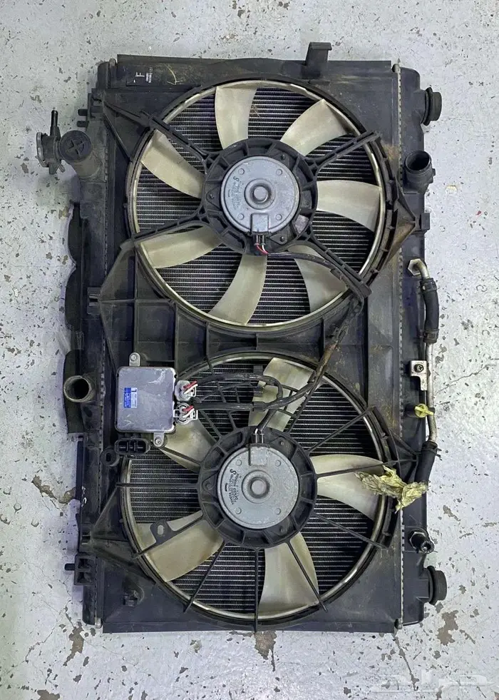 عكوس و كراسي مكينه و قير لكزس ES من 2013 الى 2018 3