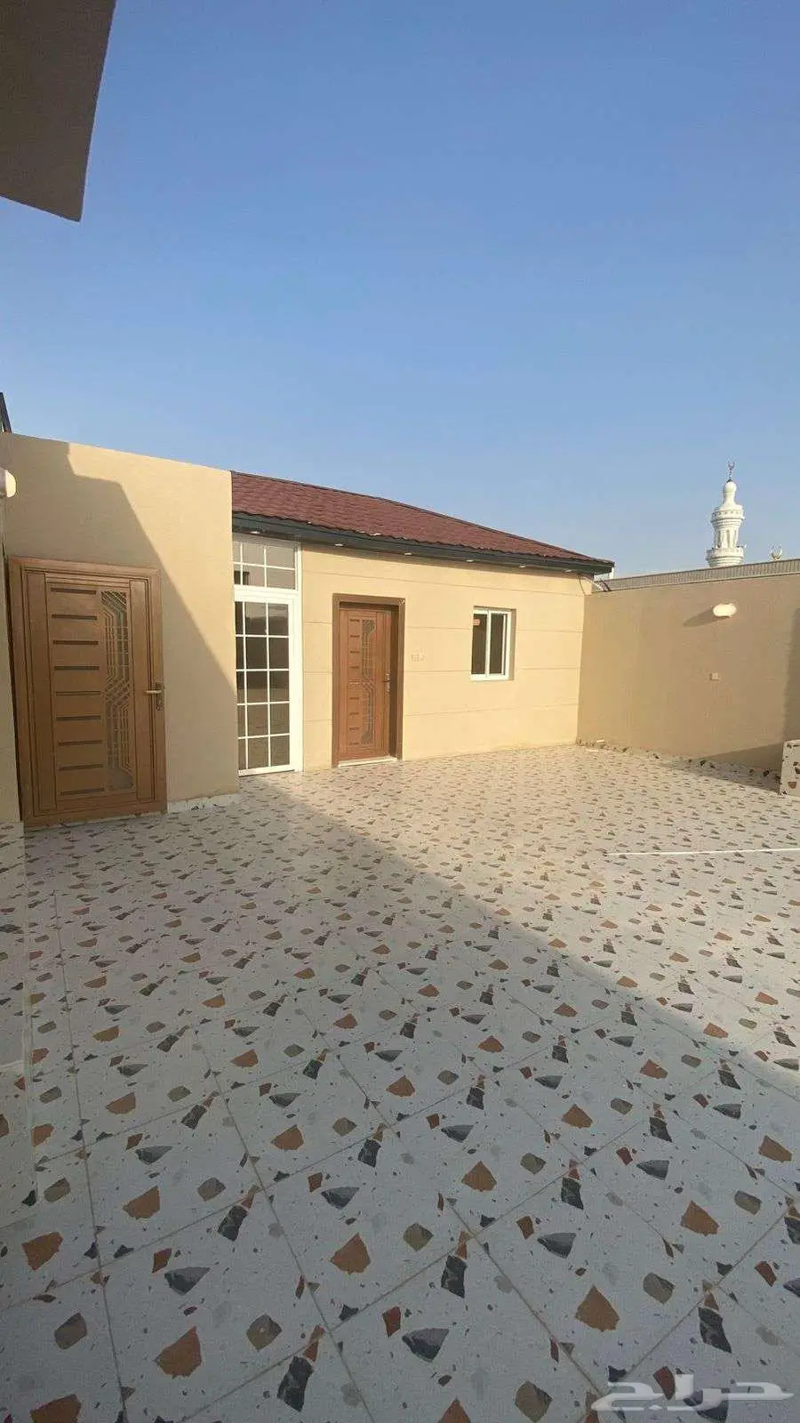 شقق وملاحق بشارع الجيش للبيع 5
