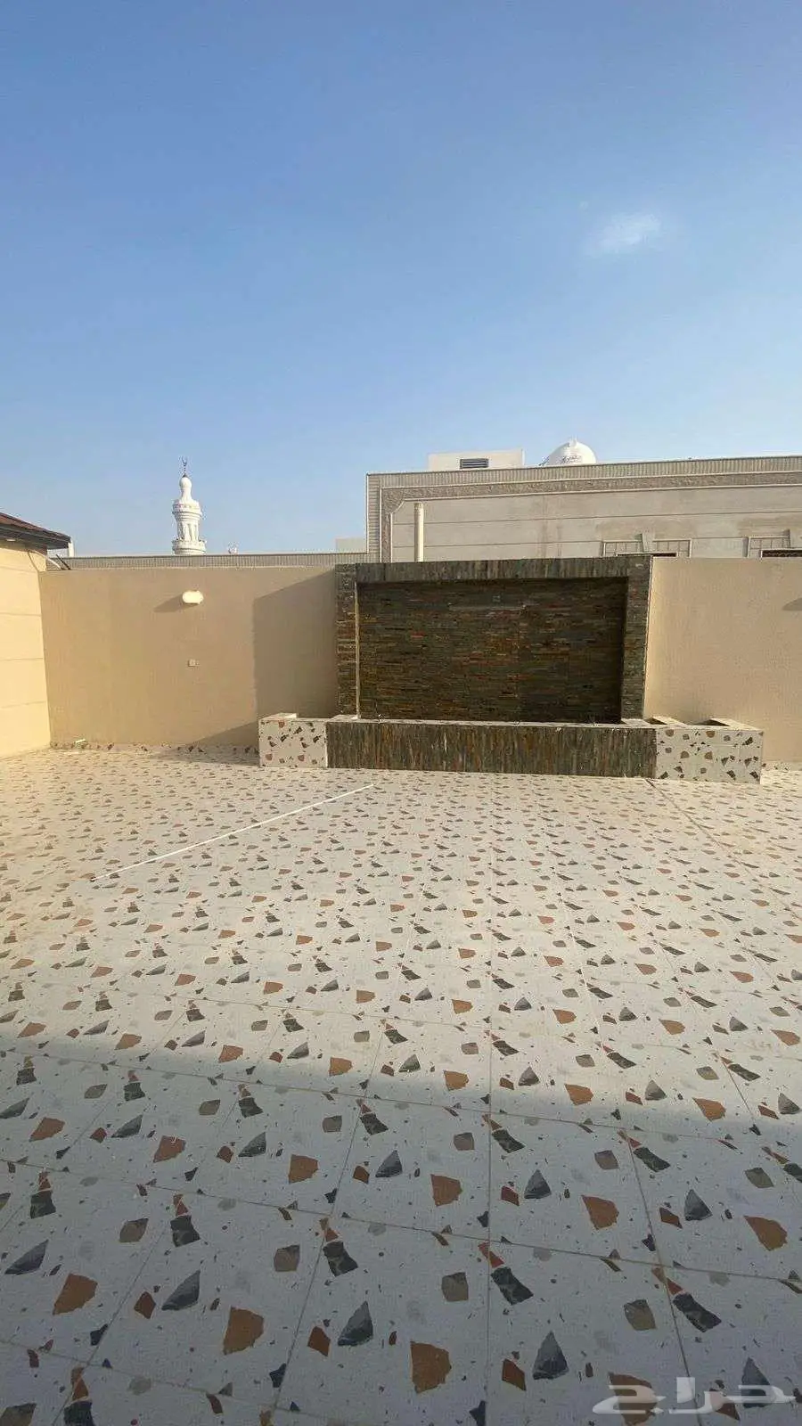 شقق وملاحق بشارع الجيش للبيع 10