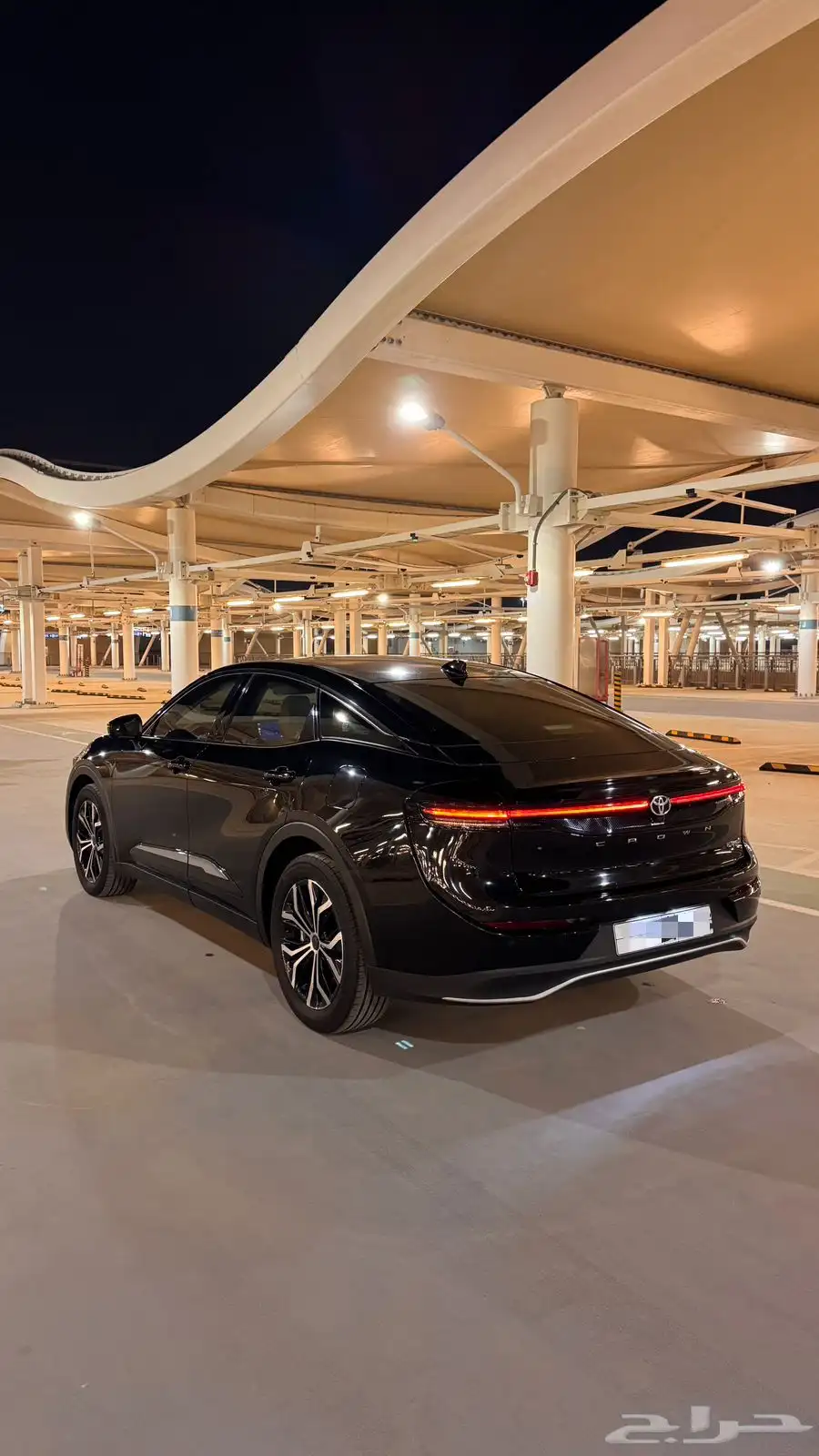 كراون بريميوم 2023 اسود وكالة 5