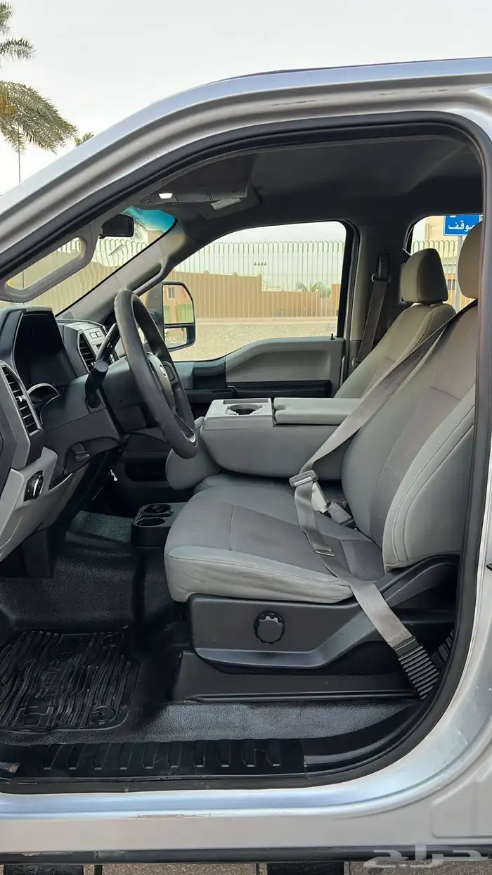 فورد F350 دبل 2019 على الشرط 13