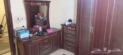 غرفة نوم كامله بحاله ممتازة 3