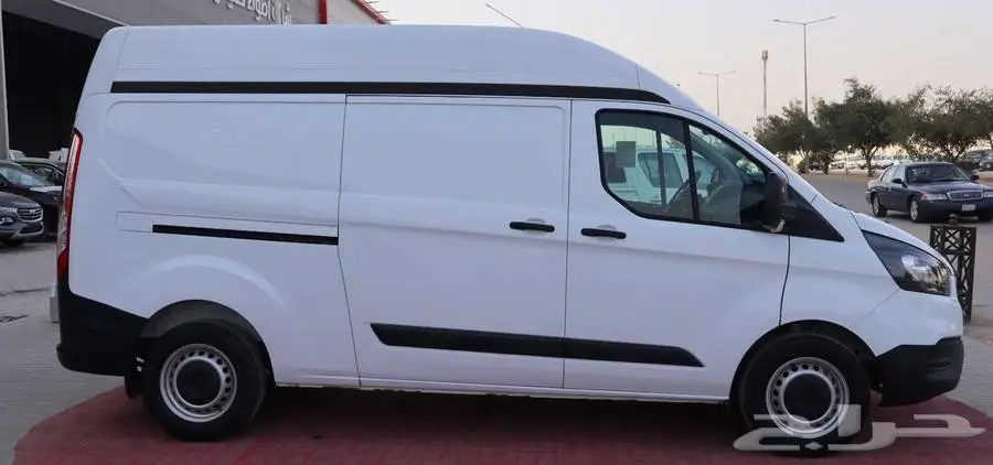 فان بضاعة فورد ترانزيت سقف عادي ديزل2023 السعر 95450 11