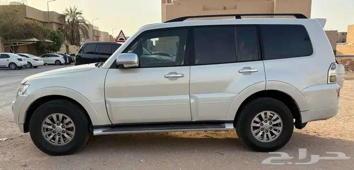 للبيع باجيرو 2011 0