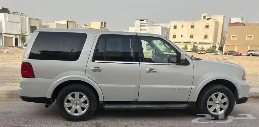 نافجيتور لينكون 2005 2