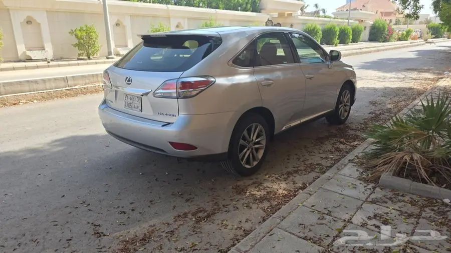 لكزس RX450h 2015 بحالة الوكالة 8