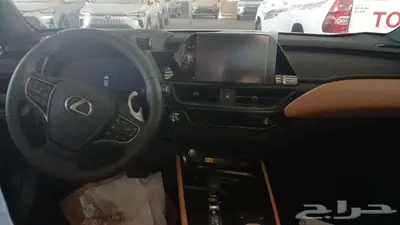 لكزس UX300 ah 2024 هايبرد 4