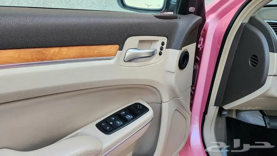 كرايزلر C300 2014 17