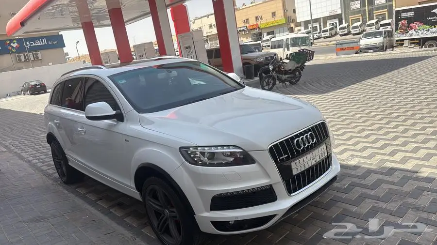 اودي Q7 للبيع 8