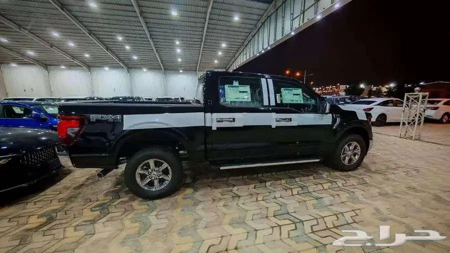 متوفر فوردF150 XLT v6 موديل 2024 لون أسود كاش وأقساط 3