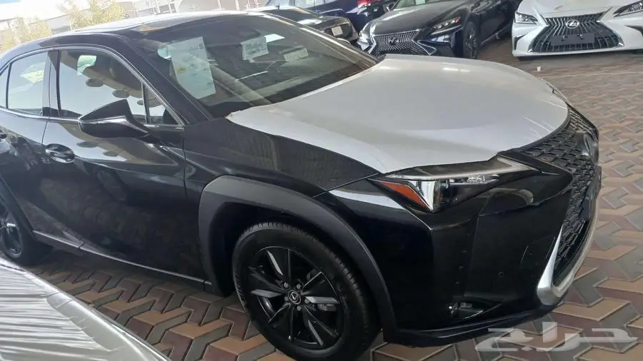 لكزس UX300h 2024 سعودي 11