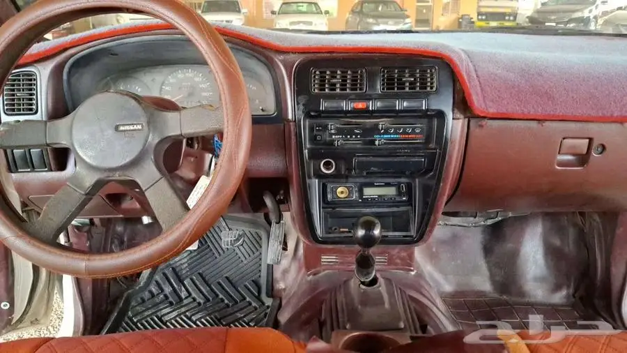 نيسان ددسن بكب غمارتين قير عادي 1995 9