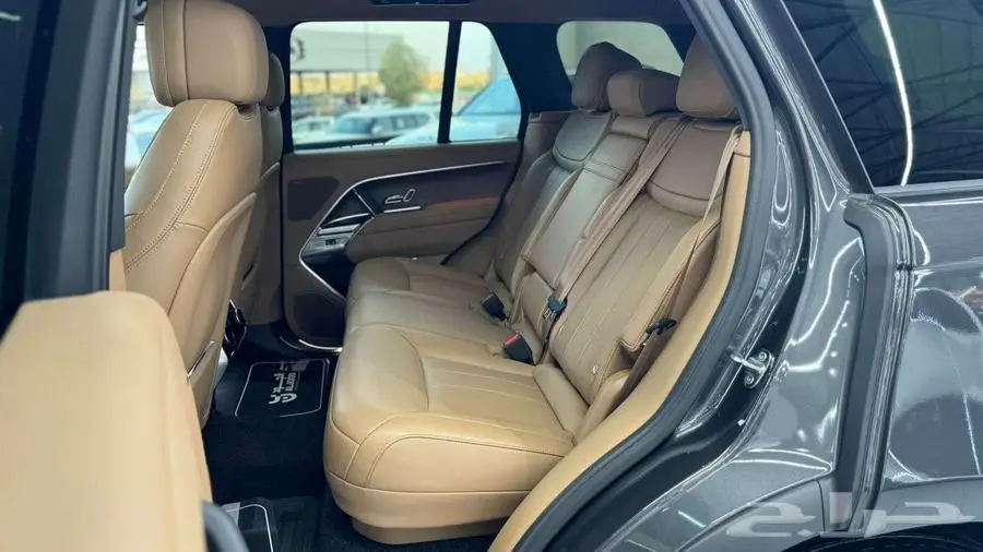 2025 رنج روفر اس إي RANGE ROVER SE P400 7