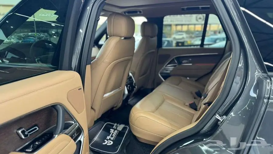2025 رنج روفر اس إي RANGE ROVER SE P400 8
