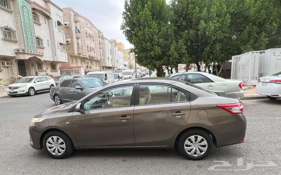 Toyota Yaris  2016  Model  Automatic  135000 KM 3