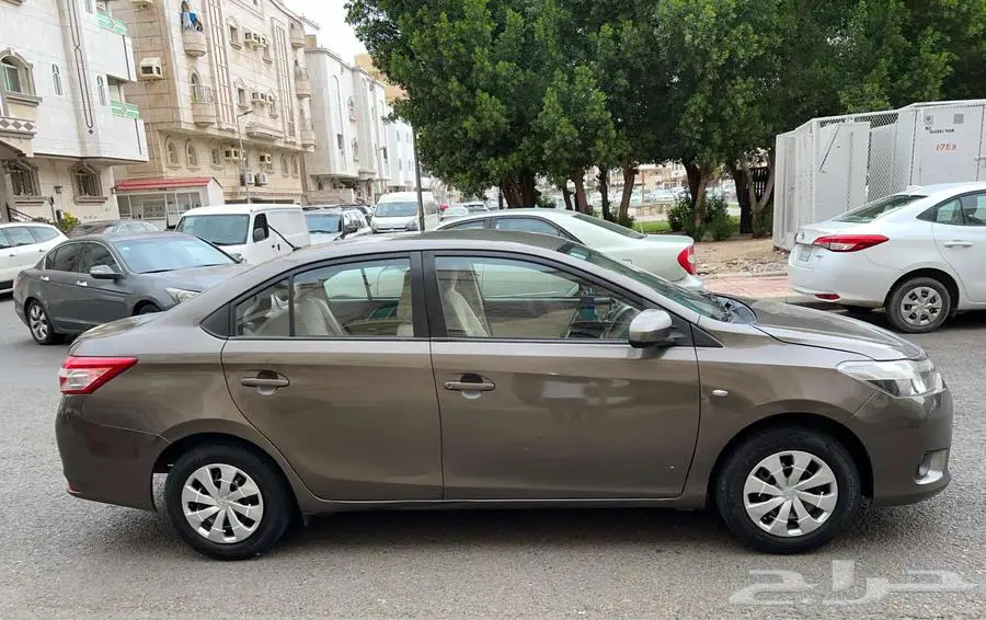 Toyota Yaris  2016  Model  Automatic  135000 KM 4