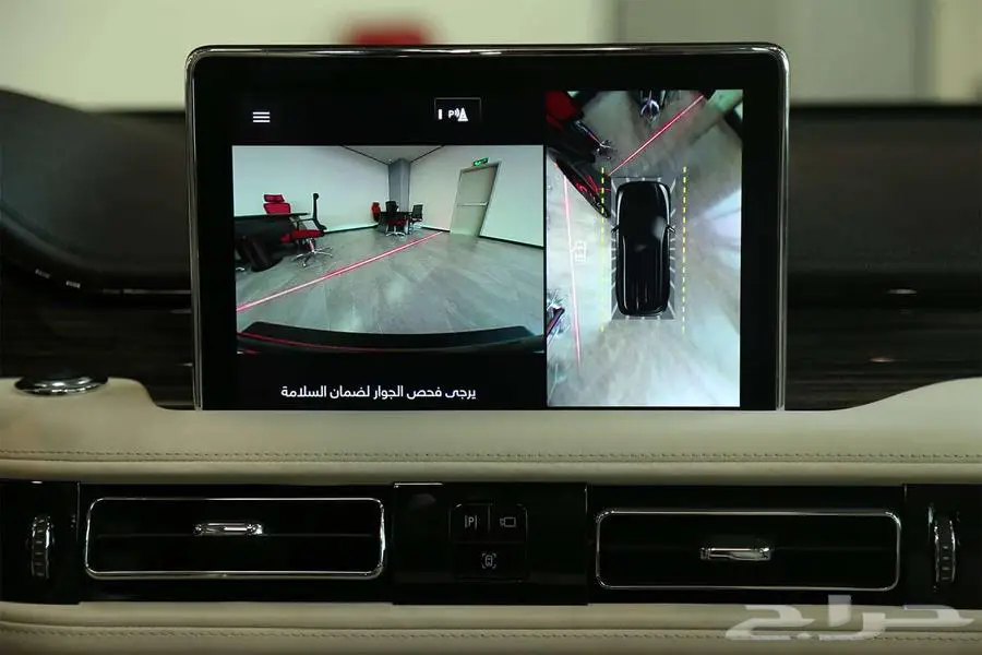 انطلق بأناقة مع لينكولن افيتور برزيدنشال 2023 18