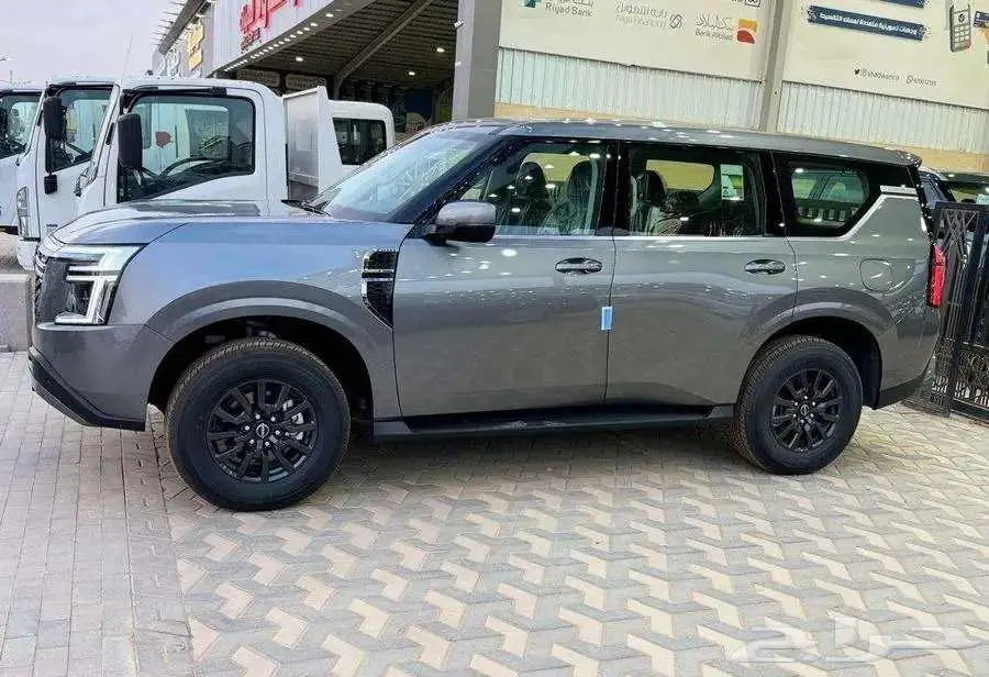 نيسان باترول 6 سلندر XE ستاندر 2025 اصفار 6