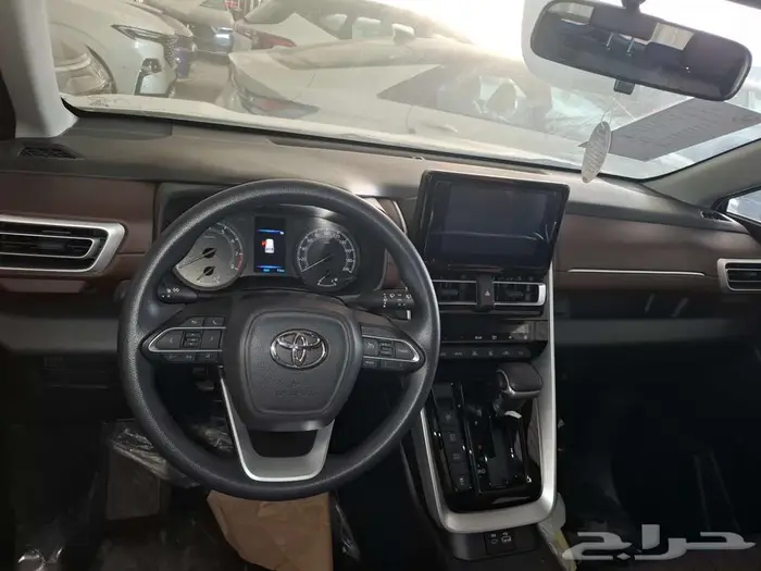 تويوتا انوفا GL استندر 2024 بنزين 2