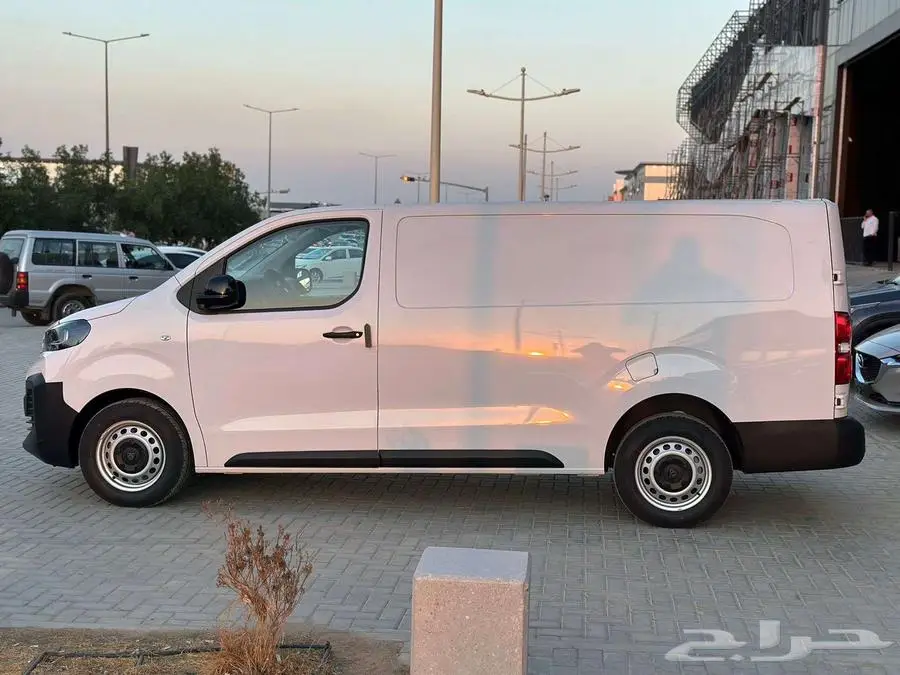 بيجو اكسبيرت فان بضاعه ديزل قير اوتوماتيك 2025 7