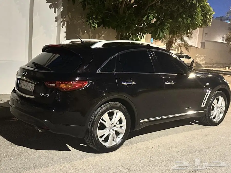 انفنتي 2014 QX70 3