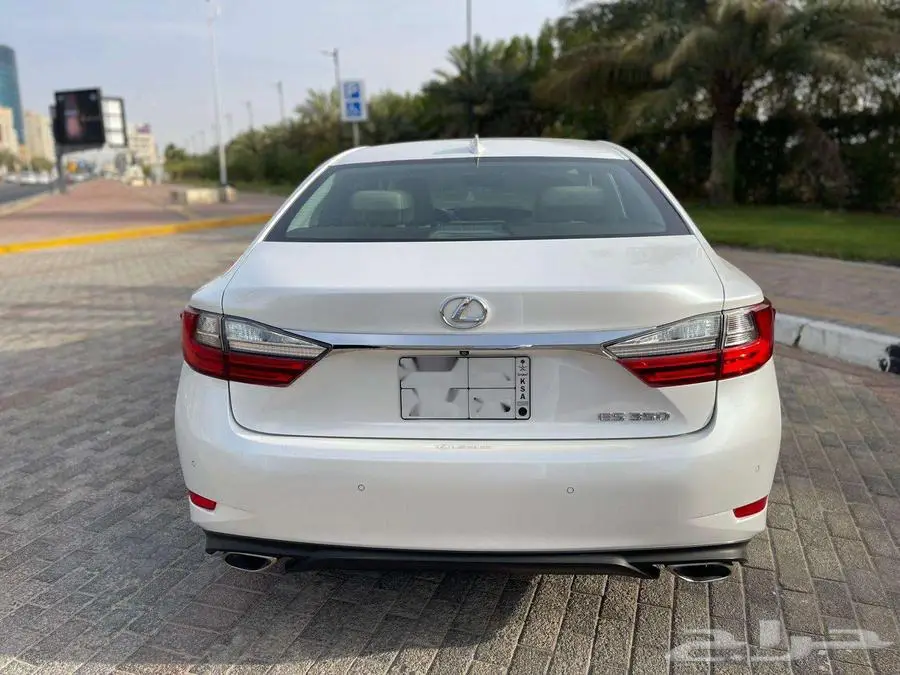 للبيع لكزس ES350 _ 2017 1