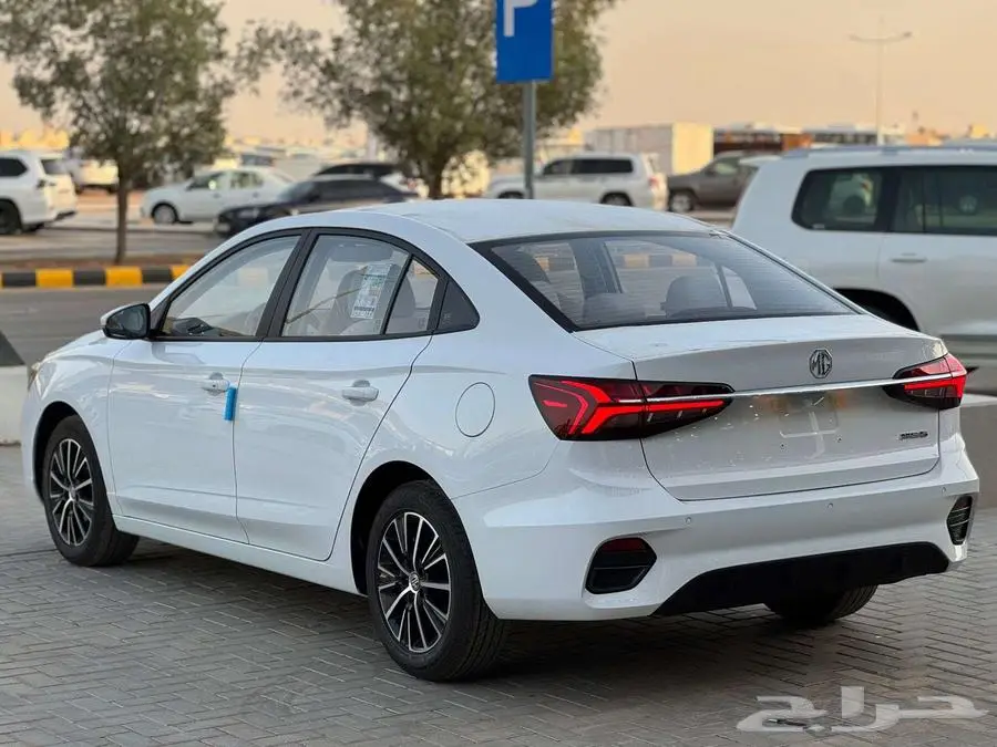 ام جي 5 شكل جديد موديل 2025 استاندر 11