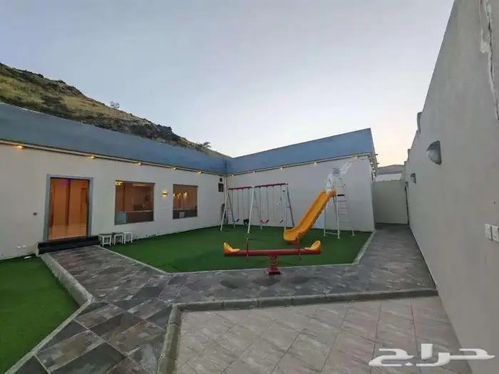 استراحة قسمين بمسبح كبير بسخان عرض اليوم القسم الكبير ب800 4