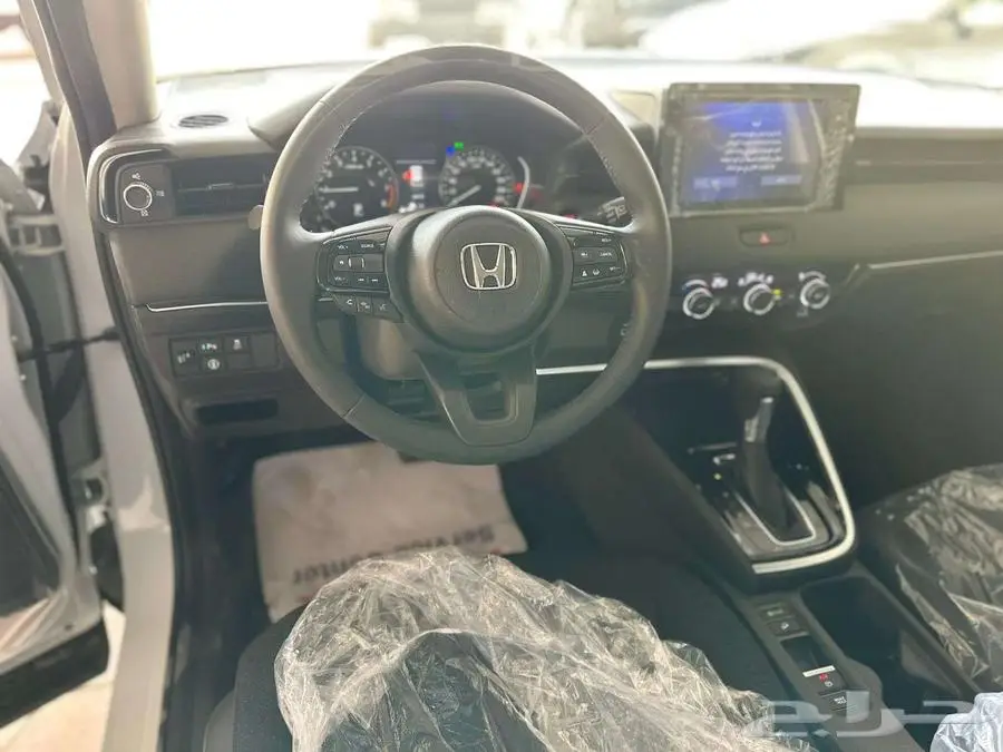 هوندا HRV LX 2024 لدى الخضر للسيارات 3
