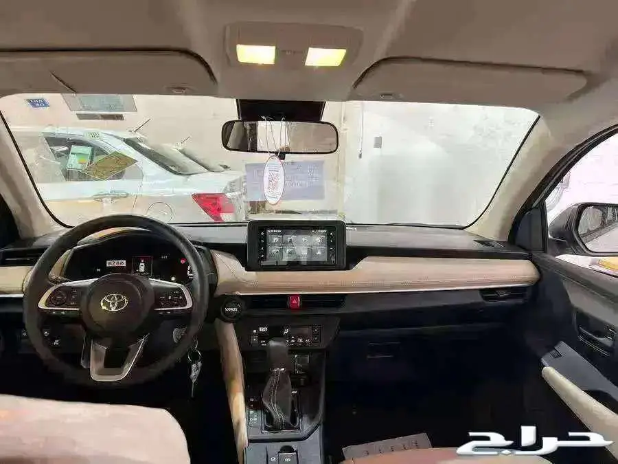 تويوتا يارس Y بلس نص فل و استاندر 2024 3