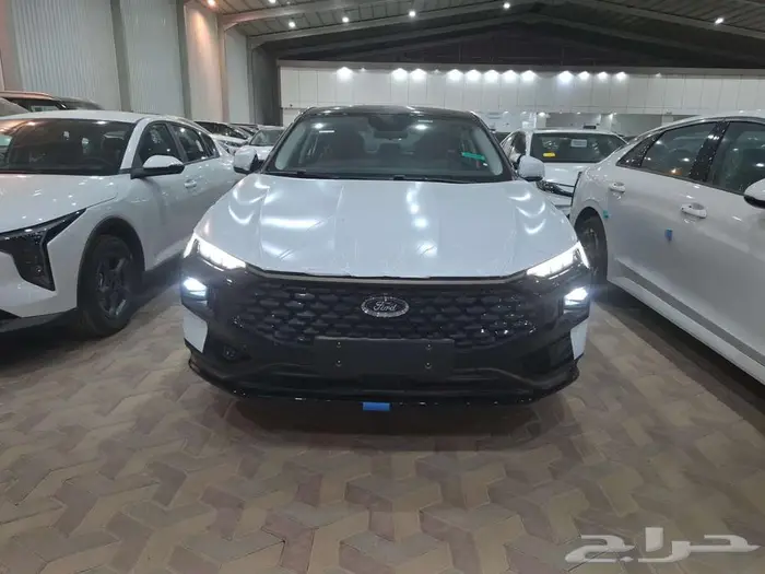 فورد تورس امبيانتى 2025 استندر اسود 6