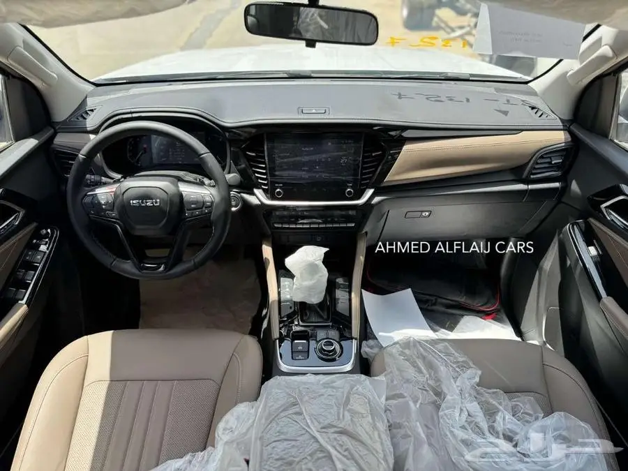ايسوزو MUX 2025 فل كامل دبل 27