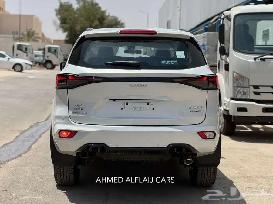 ايسوزو MUX 2025 فل كامل دبل 25