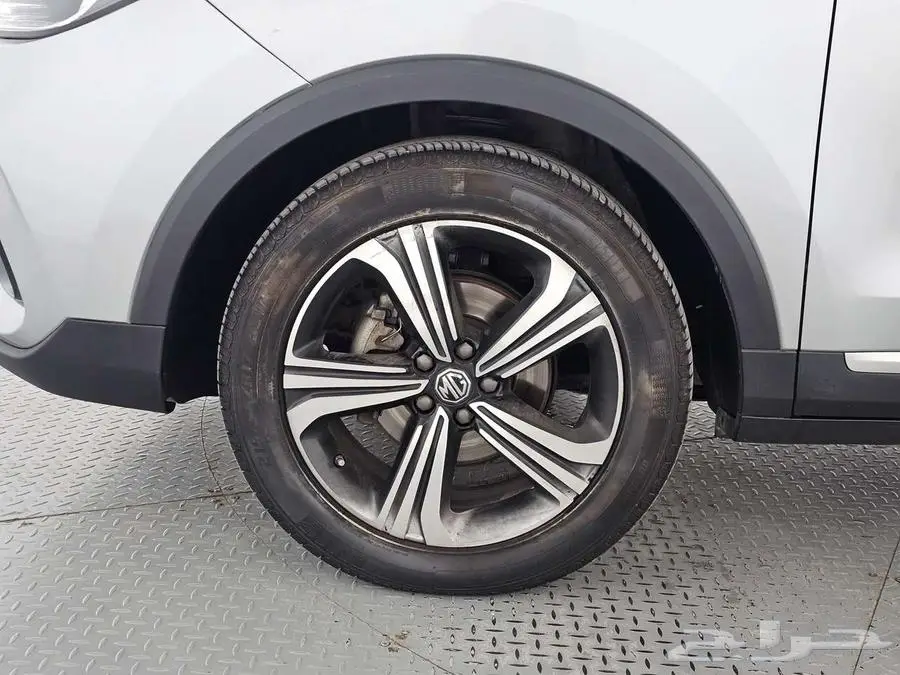 ام جي ZS LUX 2022 3