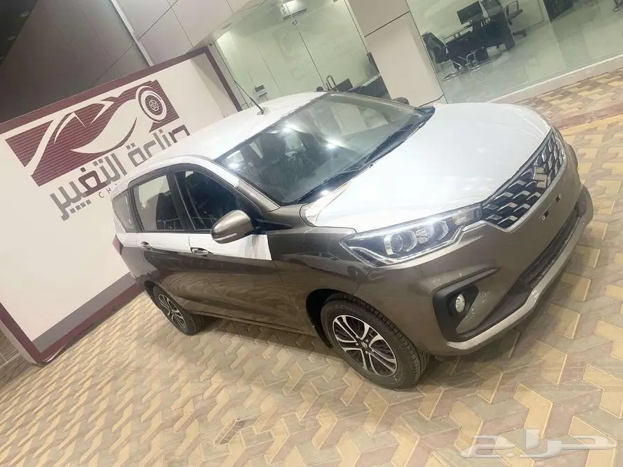 سوزوكي ارتيجا فل موديل GLX 2025بسعر 62000 بالضريبه 9