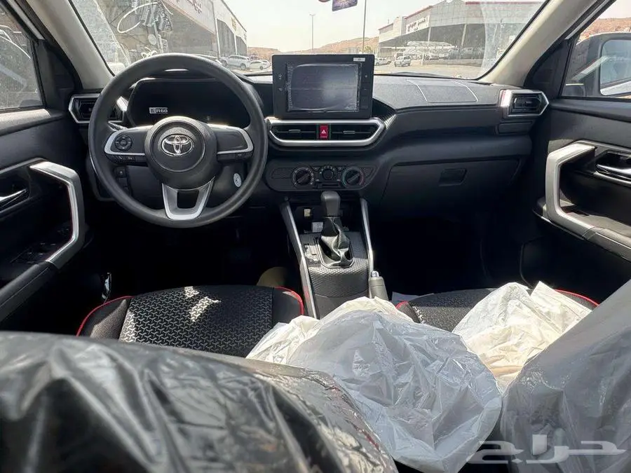 تويوتا رايز استندر 1200 cc ابيض موديل 2024 5