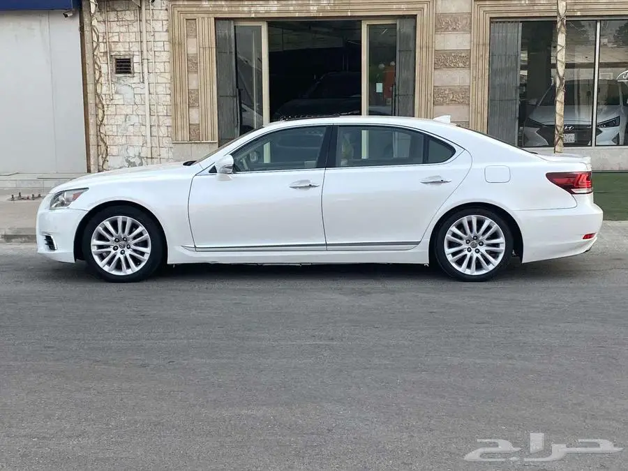 لكزس 2014 LS 460 سعودي استخدام شخصي للبيع 8