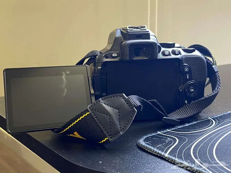 كاميرا نيكون دي 5500 - Nikon D5500 نظيفة للبيع 2