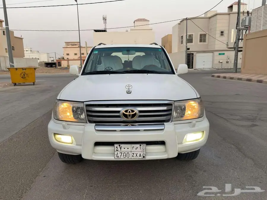 لاندكروزر GXR - موديل 2006 - بريمي - بدي وكالة - قير تماتيك 2