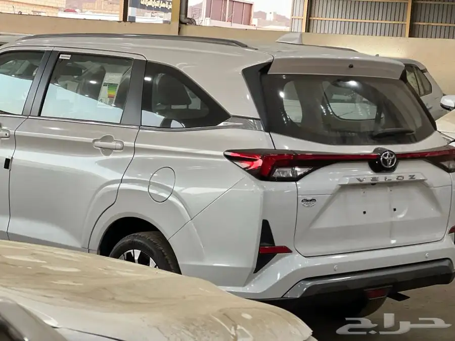 تويوتا فيلوز 2025 GLX اقل الاسعار وجميع الالوان 12