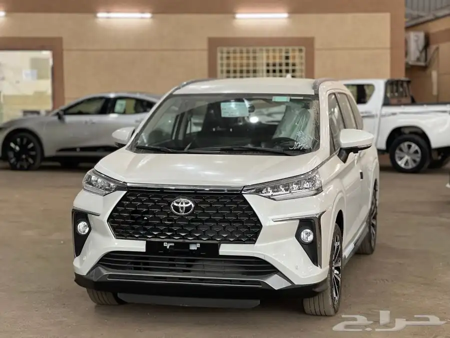 تويوتا فيلوز 2025 GLX اقل الاسعار وجميع الالوان 13