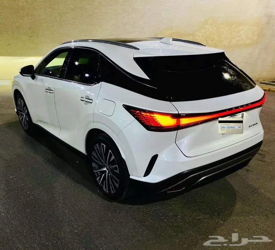 لكزس 350RX موديل 2023 مخزنه 7