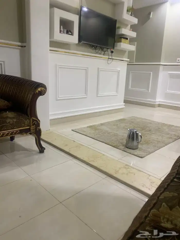 للبيع و الاستثمار عماره في جده حي الخمره 5