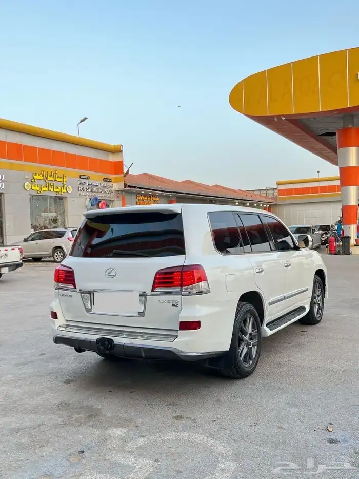 لكزس LX570 2014 5